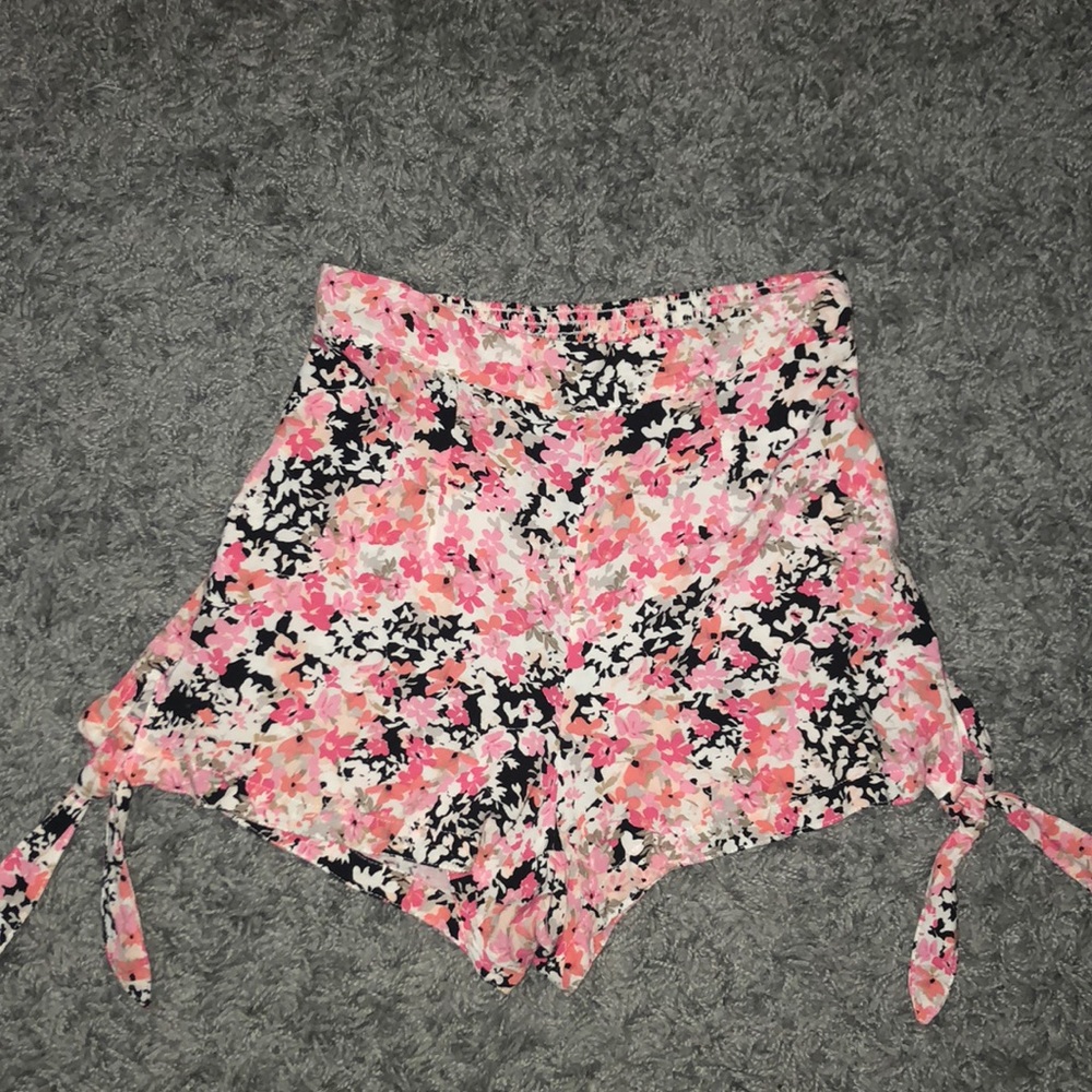 Floral high waisted shorts